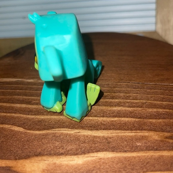 Animal Jam Figure Monkey Wildworks Jazwares
Minor wear from play - Picture 4 of 4